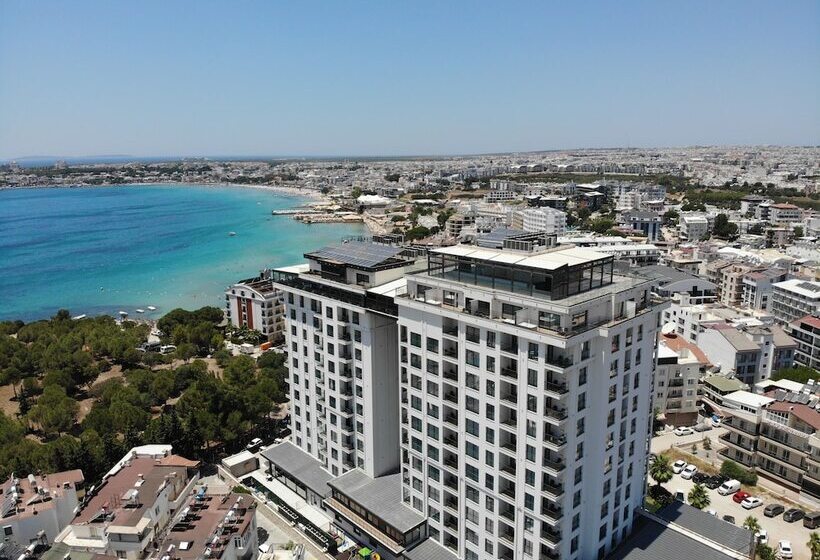 Maril Beach & Spa Hotel