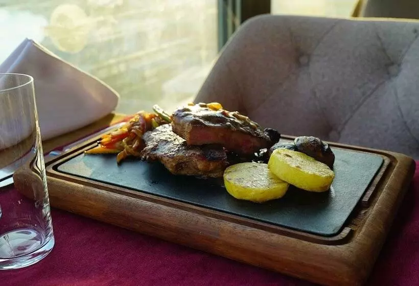 Maril Beach & Spa Hotel