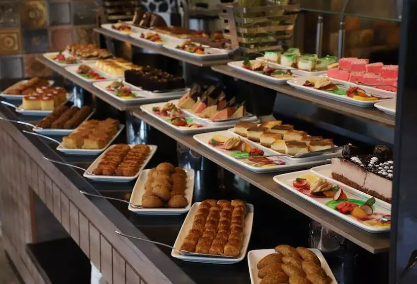 Maril Beach & Spa Hotel