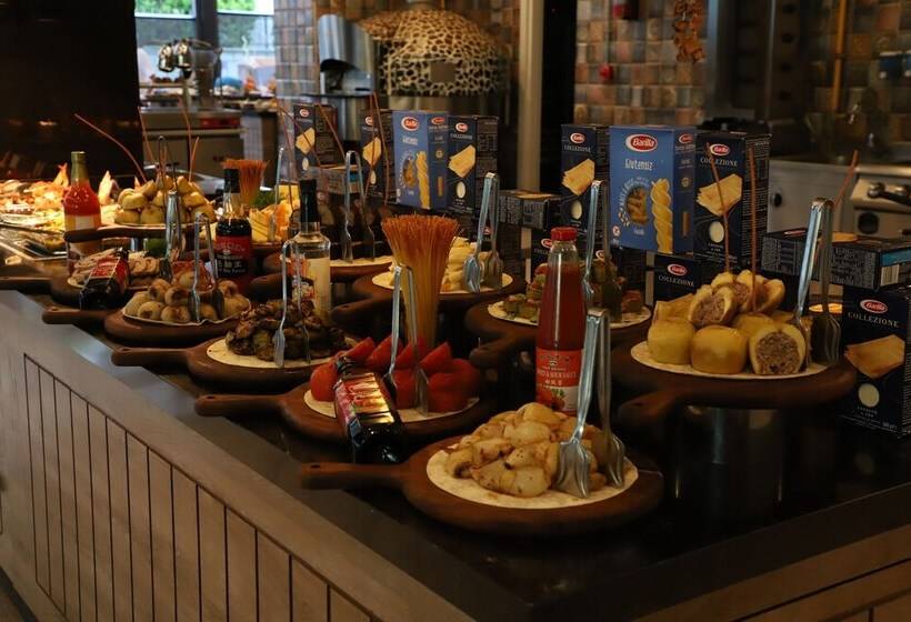 Maril Beach & Spa Hotel