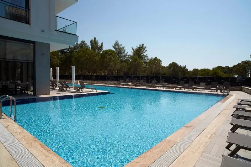 Maril Beach & Spa Hotel