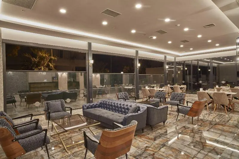 Maril Beach & Spa Hotel