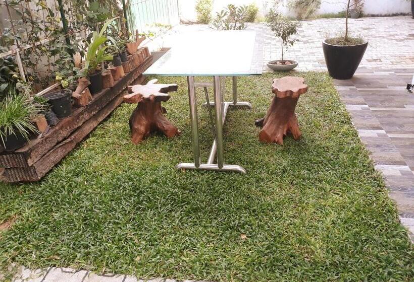 بنسيون Hewage Resort