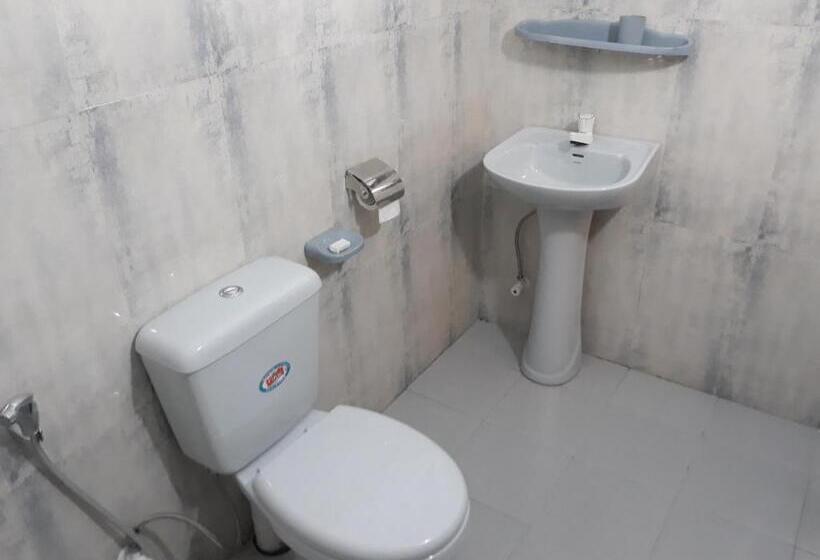 بنسيون Hewage Resort