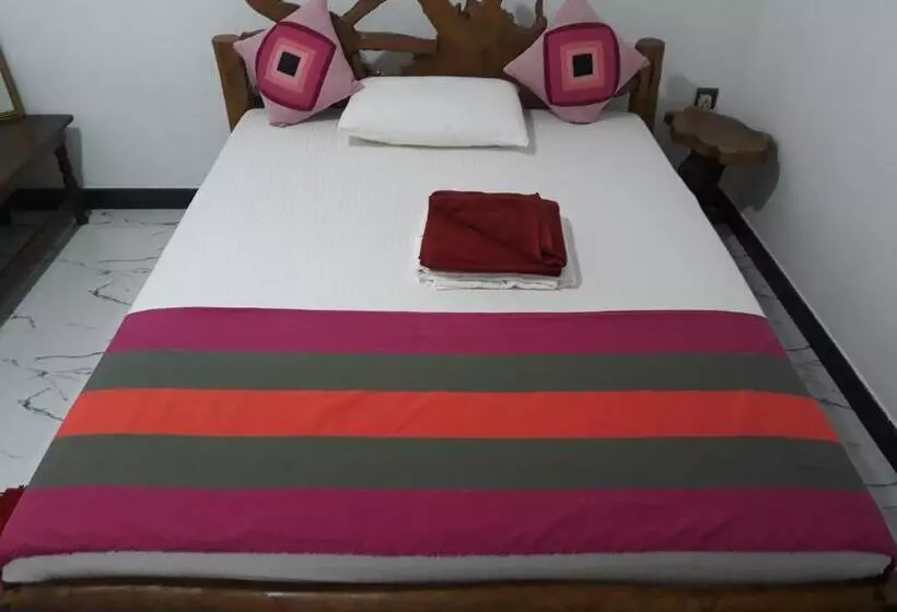ペンション Hewage Resort