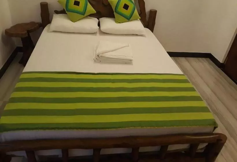 ペンション Hewage Resort