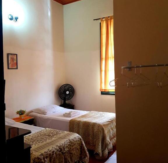 بنسيون Pousada Sayonara