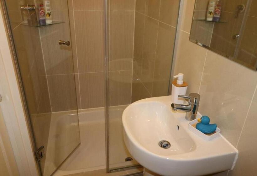 بنسيون The Lavenders