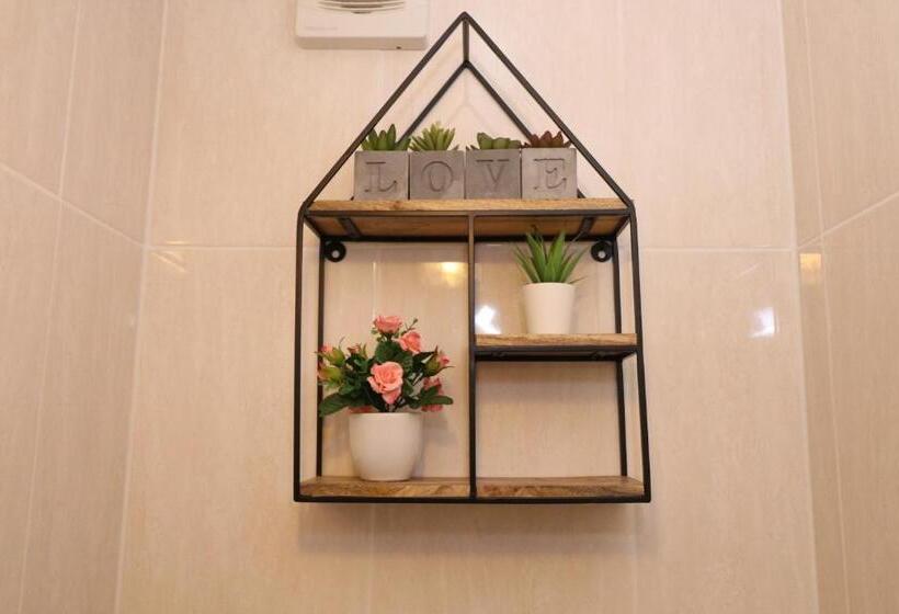 بنسيون The Lavenders