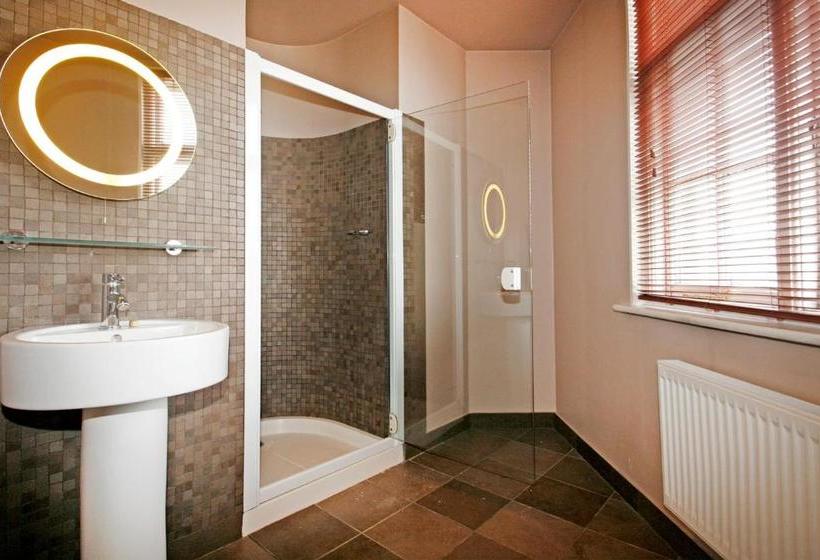 مبيت وإفطار The Red Door