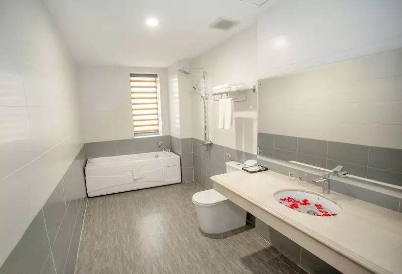 Momali Hotel Ninh Binh