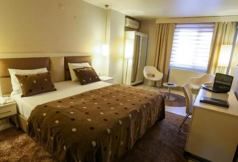 Si̇vas Hotel Nevv
