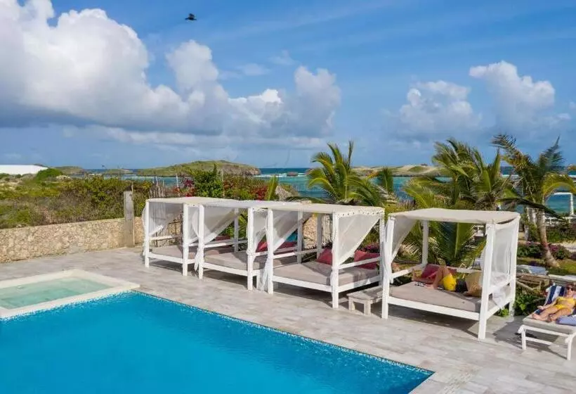 Visiwa Beach Resort