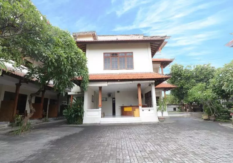 Spot On 2426 Hotel Aget Jaya Ii