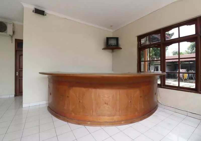 Spot On 2426 Hotel Aget Jaya Ii