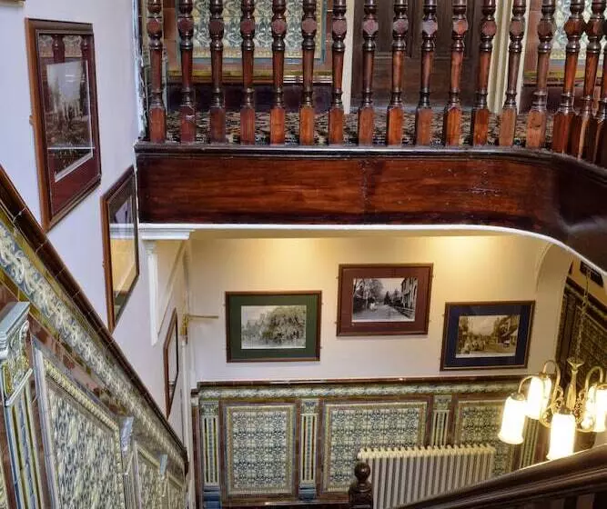 Hotelli The Seven Stars