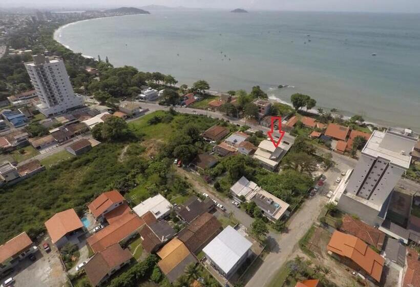 پانسیون Mundo Livre Guest House