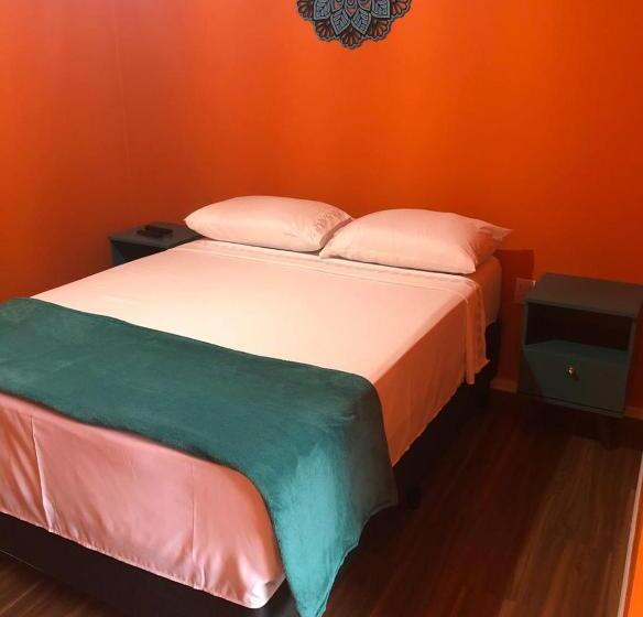 پانسیون Mundo Livre Guest House