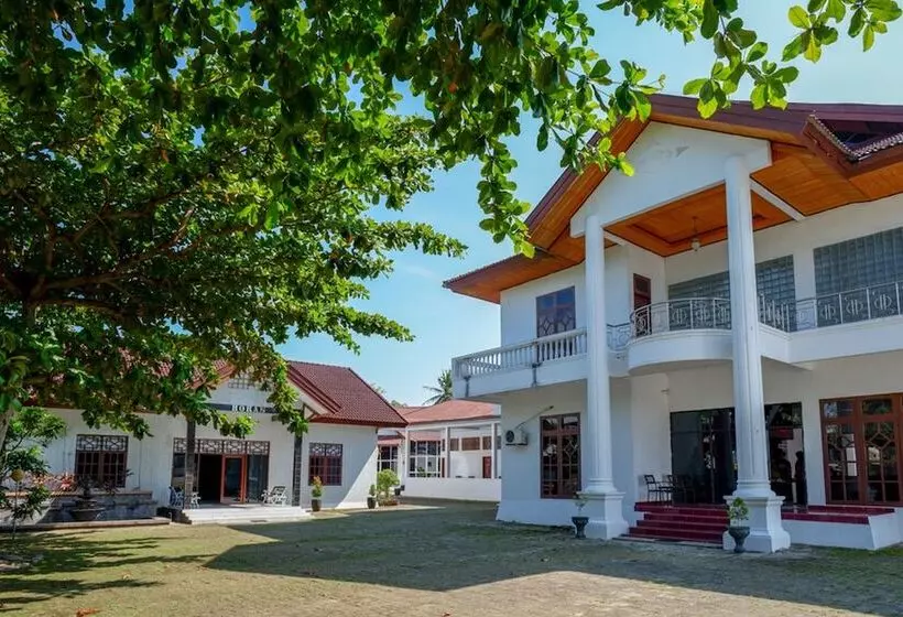 Reddoorz @ Hotel Horas Palopo