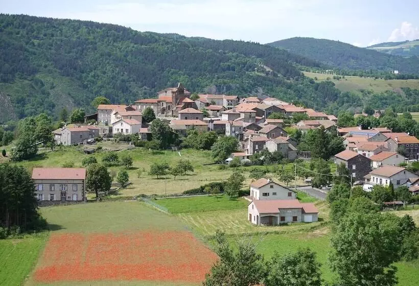 ベッドアンドブレックファースト La Cadille