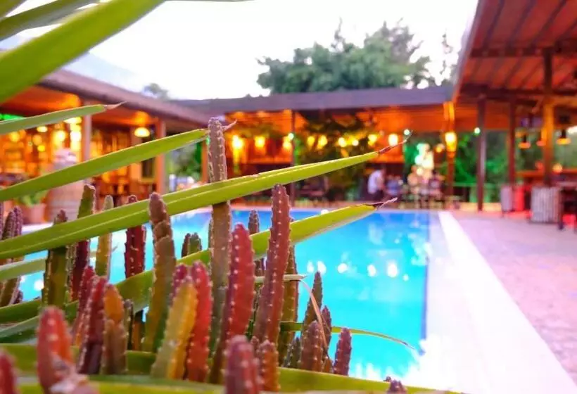 Hotelli Bella View Art Boutique