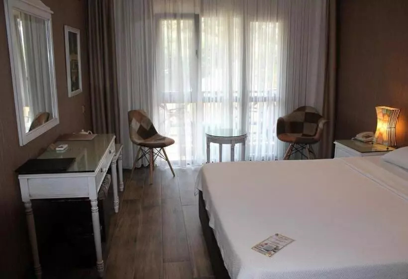 Hotelli Bella View Art Boutique