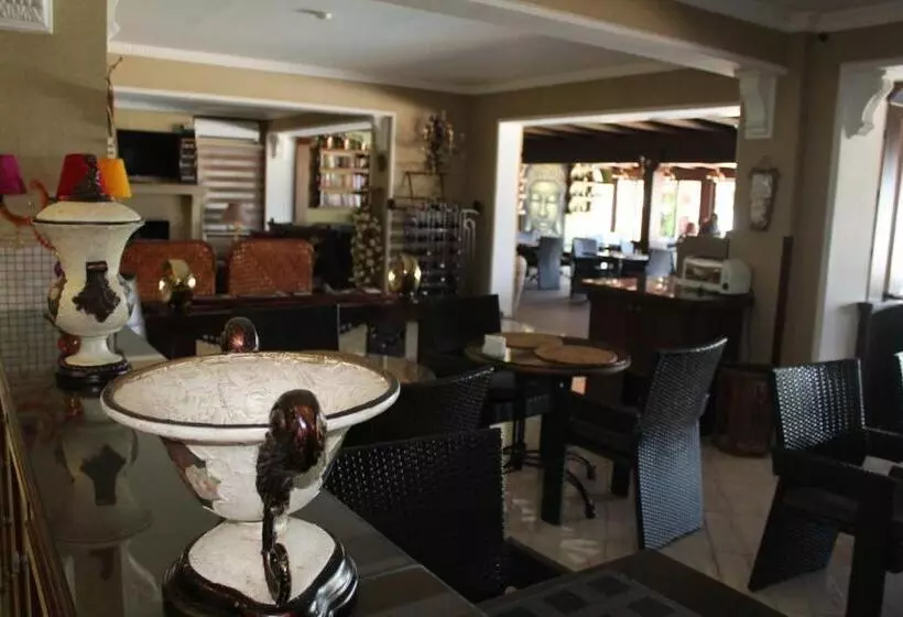 Hotelli Bella View Art Boutique