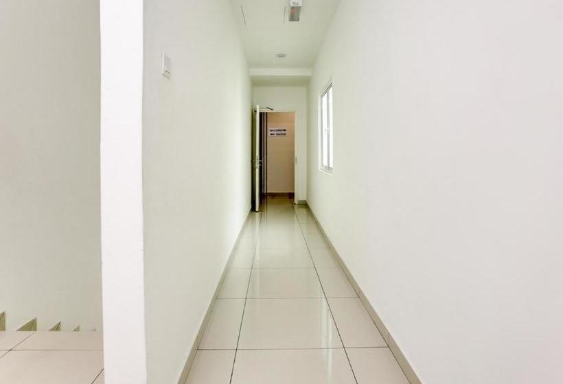 Отель Oyo 89677 Sunflower