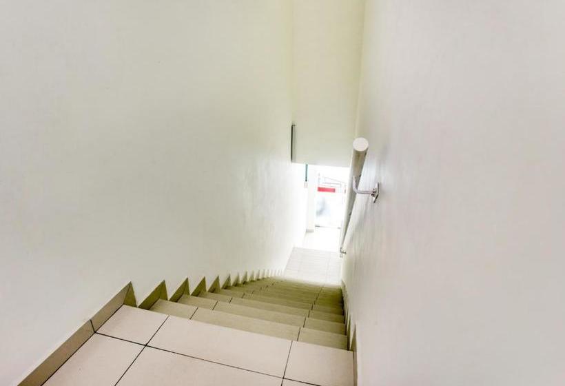 Отель Oyo 89677 Sunflower