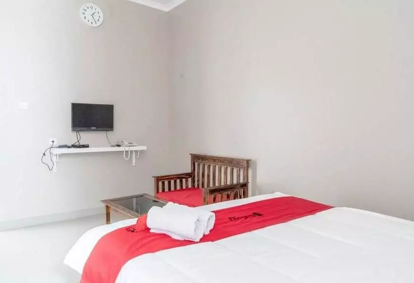 Hotelli Reddoorz Plus Near Tambun Station