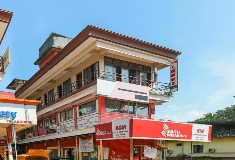 Hotelli Spot On 64968 Yem Pees