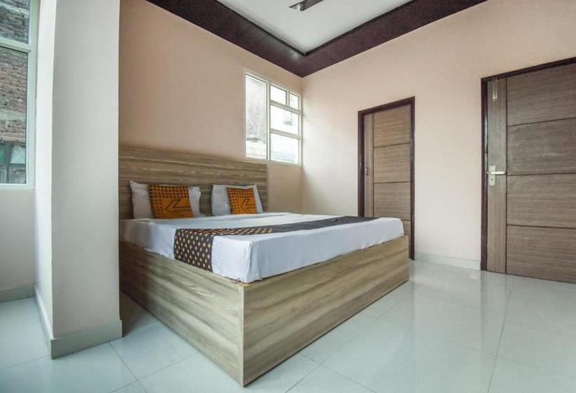 Hotell Spot On  Hi Tech