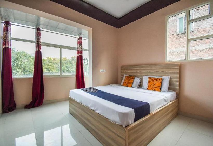 Hotell Spot On  Hi Tech