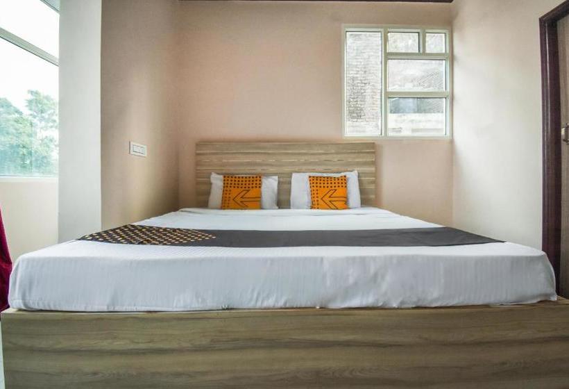 Hotell Spot On  Hi Tech