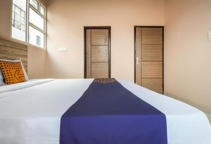 Hotell Spot On  Hi Tech