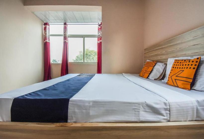 Hotell Spot On  Hi Tech