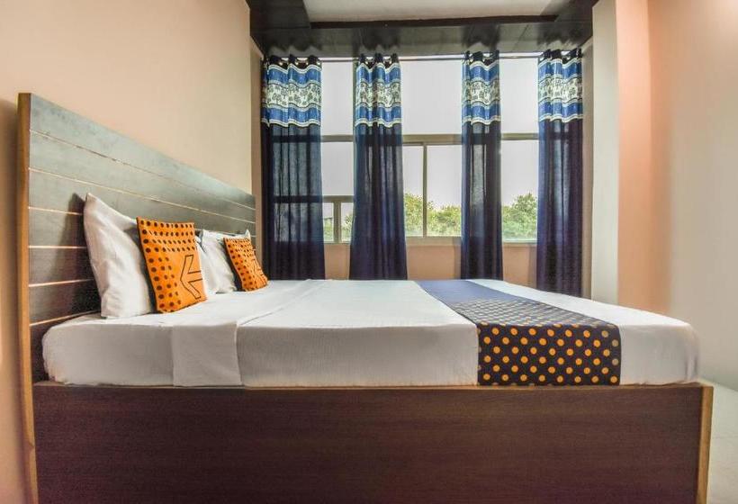 Hotell Spot On  Hi Tech