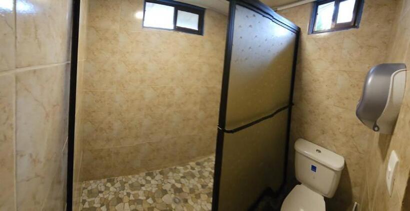 הוסטל Yubarta Lodge