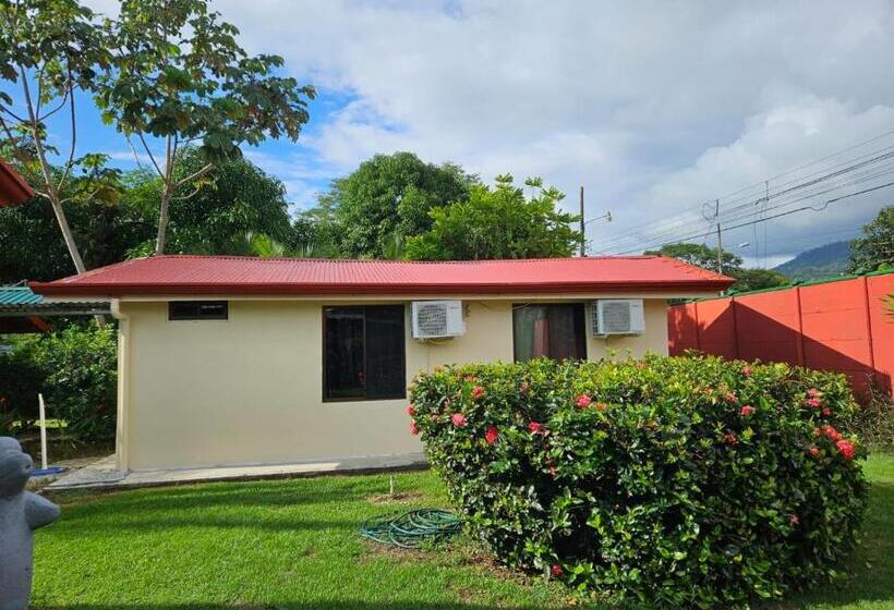 הוסטל Yubarta Lodge