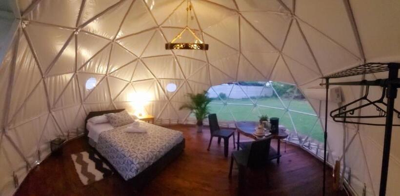 הוסטל Yubarta Lodge