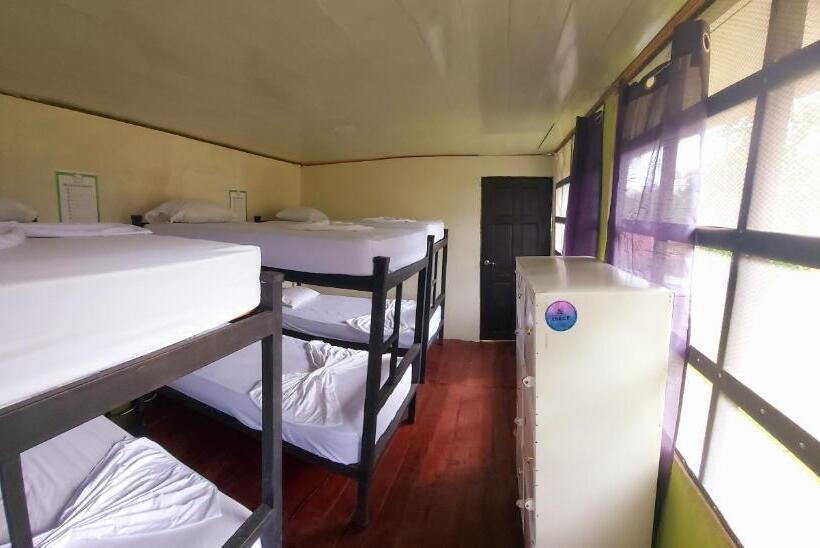 הוסטל Yubarta Lodge