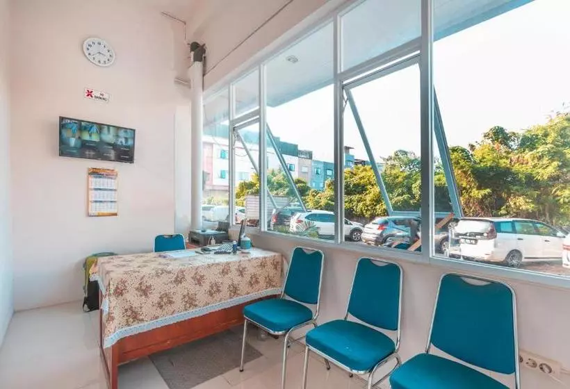 ホテル Oyo 2230 Ava Guest House