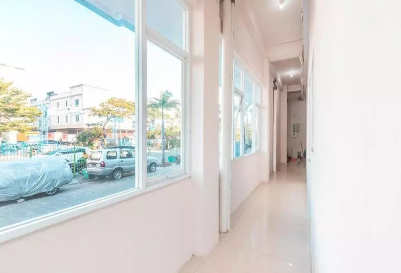 ホテル Oyo 2230 Ava Guest House