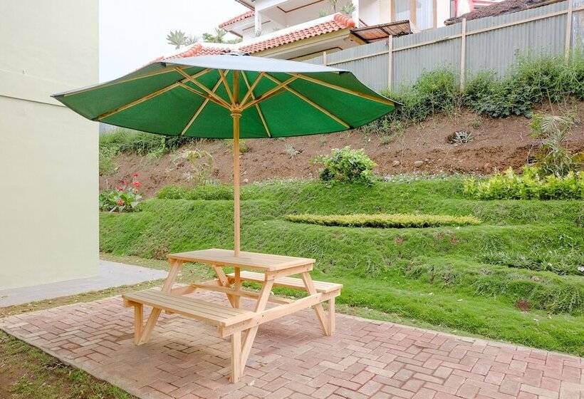 Отель Panorama İnn Residence Batu Mitra Reddoorz