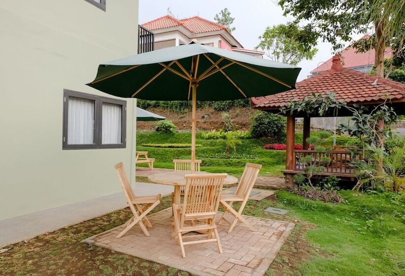 Отель Panorama İnn Residence Batu Mitra Reddoorz