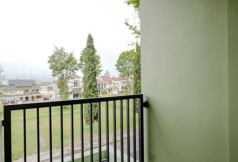 Отель Panorama İnn Residence Batu Mitra Reddoorz