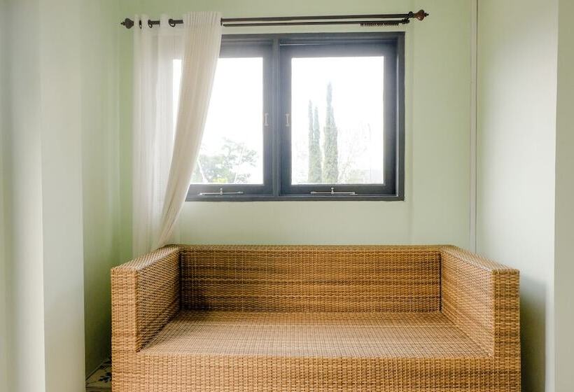 Отель Panorama İnn Residence Batu Mitra Reddoorz