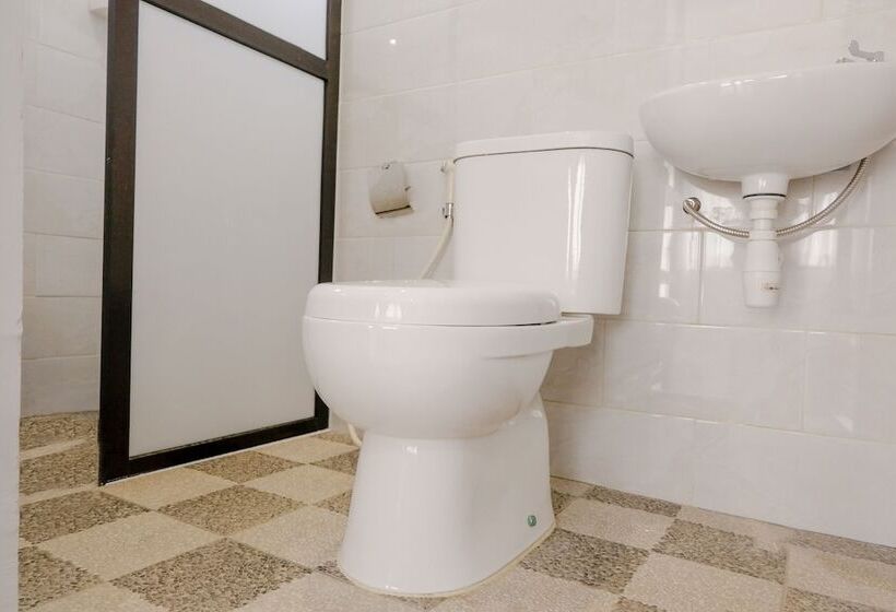 Отель Panorama İnn Residence Batu Mitra Reddoorz