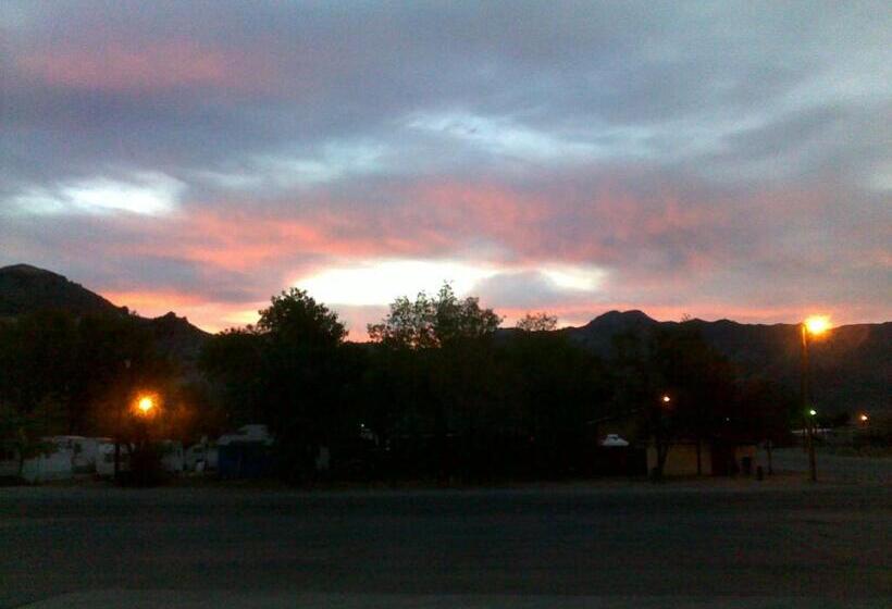 ホテル Atomic Inn Beatty Near Death Valley