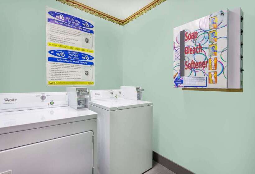 Hotel Baymont By Wyndham Bowling Green